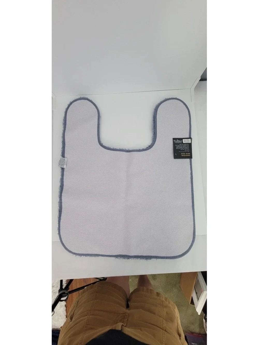 Broyhill Contour Bath Rug with Skid Resistant Backing, 20 in x 24 in, Blue